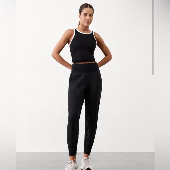 Athleta Venice high rise joggers in black • XS - Picture 1 of 7